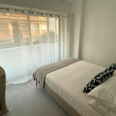 Lejlighed 1er - Chic One-bedroom With Parking - Stayinantibes *