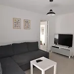 1er - Chic One-bedroom With Parking - Stayinantibes דירה