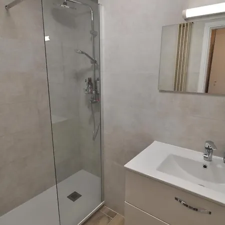 Apartmán 1er - Chic One-bedroom With Parking - Stayinantibes *