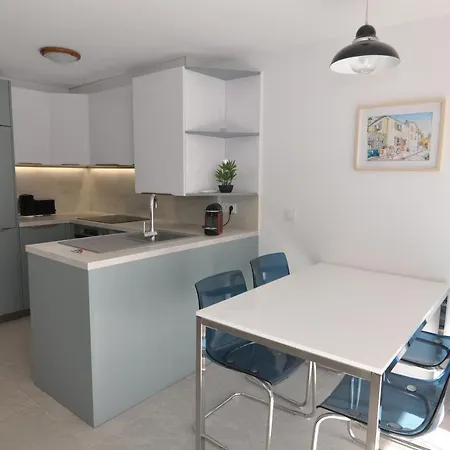 Apartmán 1er - Chic One-bedroom With Parking - Stayinantibes